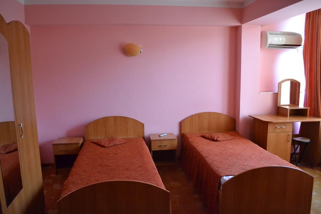 Pension Coral Baia Mare Oda fotoğraf